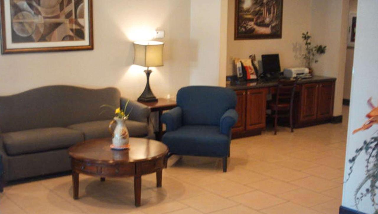 Western Motel Inn And Suites Hazelhurst Hazlehurst Экстерьер фото