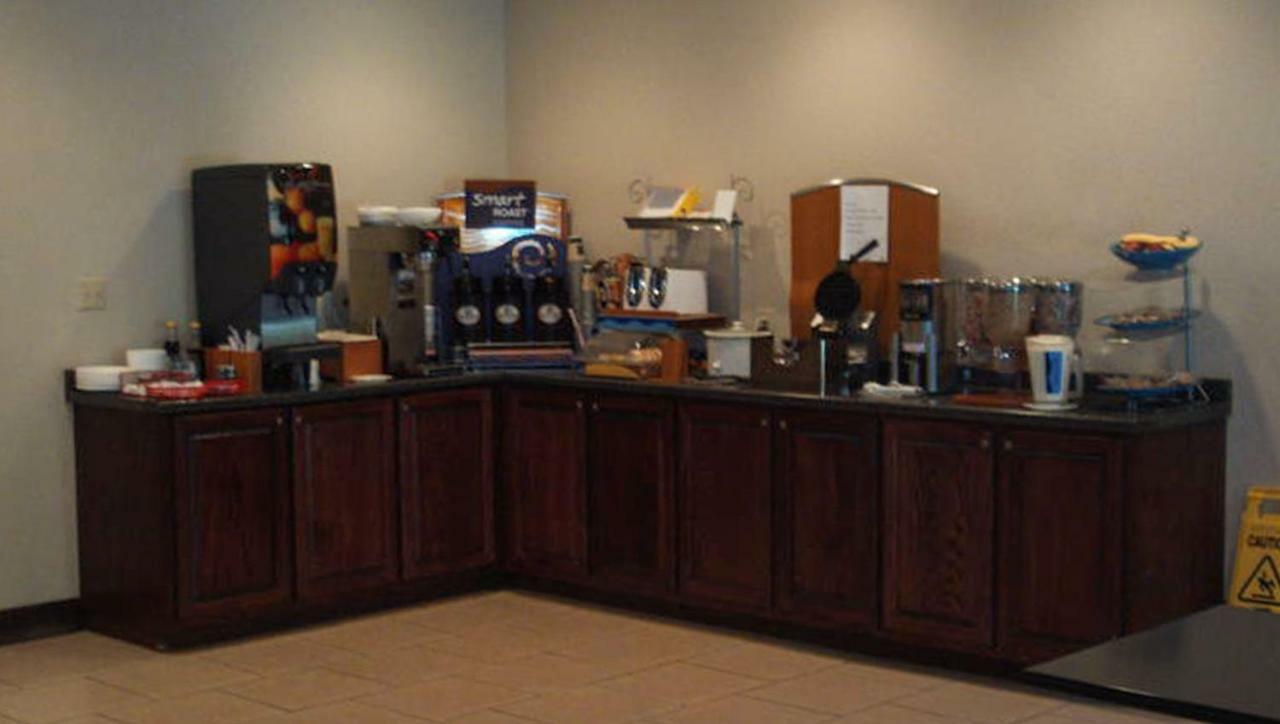 Western Motel Inn And Suites Hazelhurst Hazlehurst Экстерьер фото